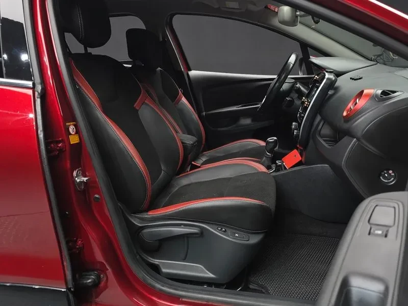 Renault Samsung Clio Intense, снимка 11 - Автомобили и джипове - 55652345