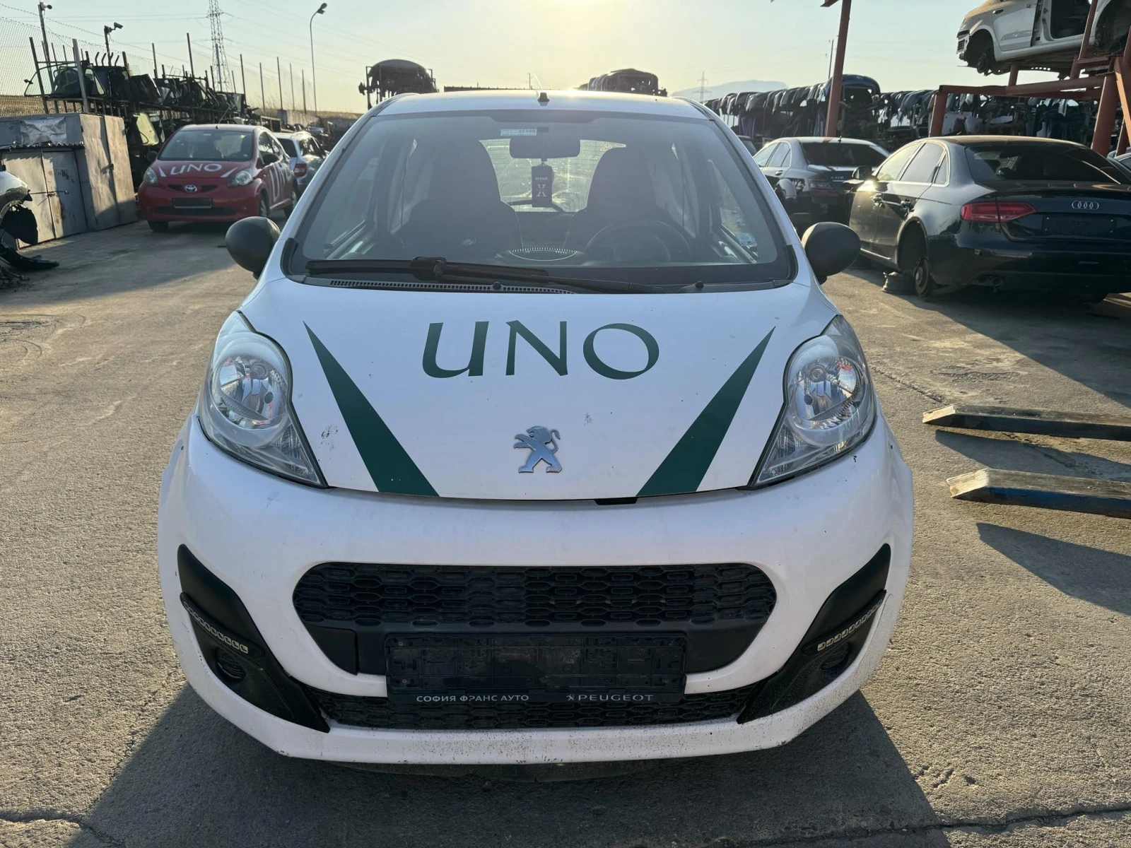 Peugeot 107 1.0 - изображение 2