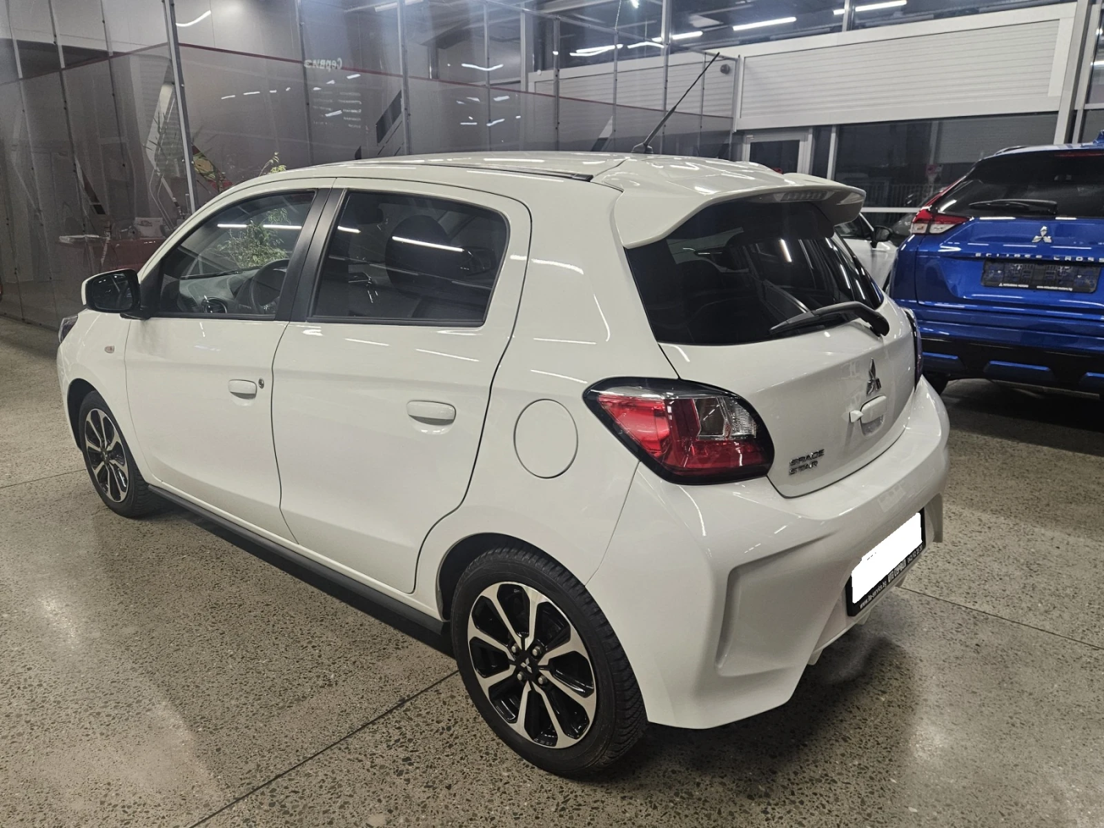 Mitsubishi Space star 1.2 AUTO - изображение 6