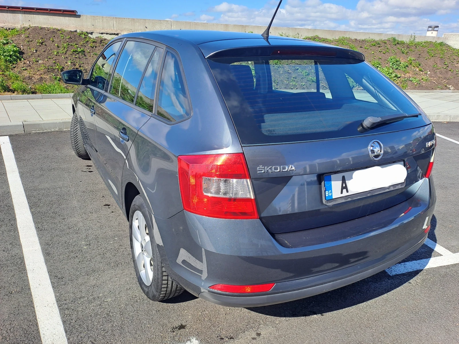Skoda Rapid 1, 6 TDI - изображение 4