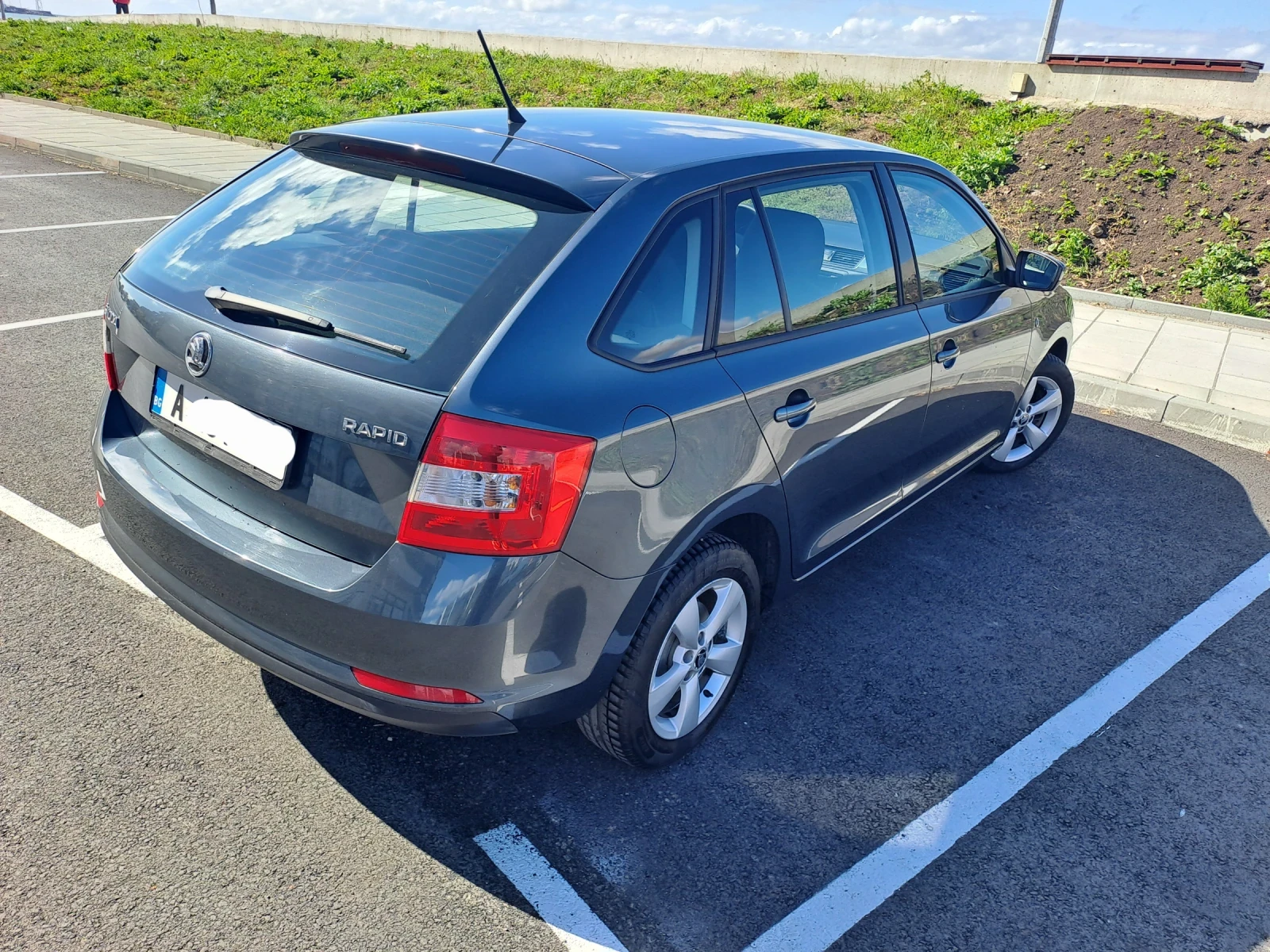 Skoda Rapid 1, 6 TDI - изображение 5
