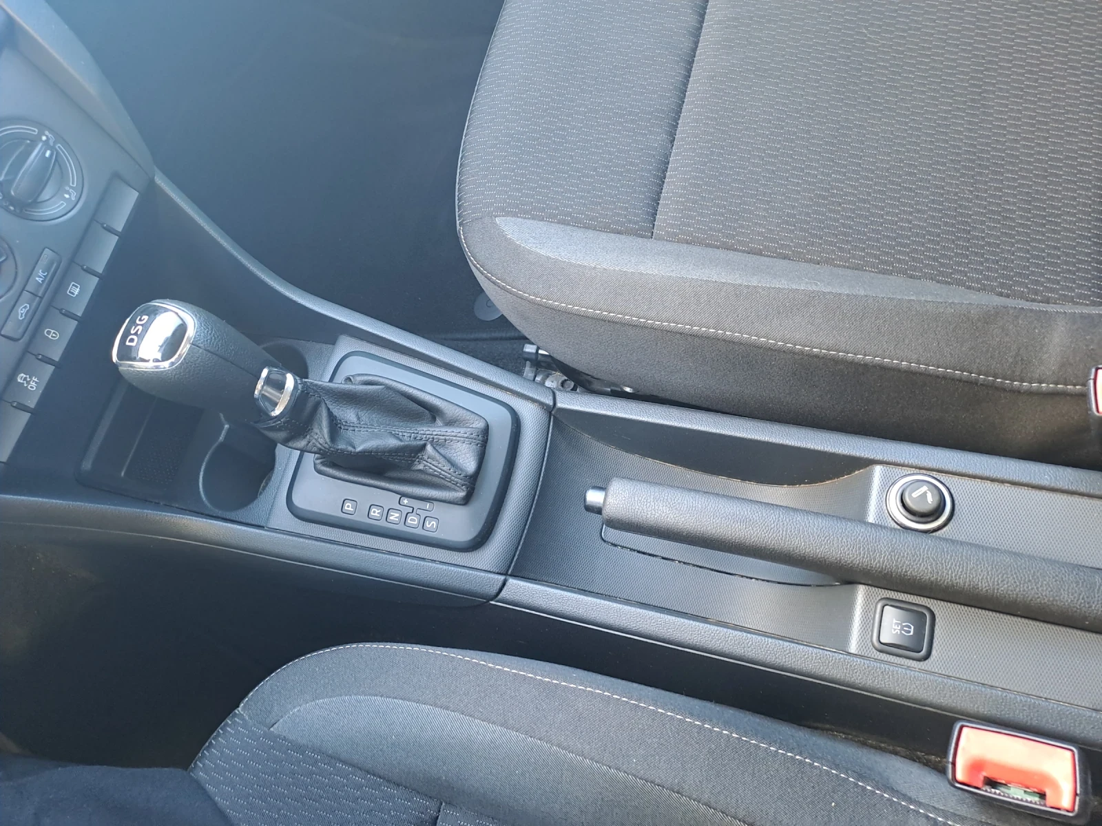 Skoda Rapid 1, 6 TDI - изображение 10