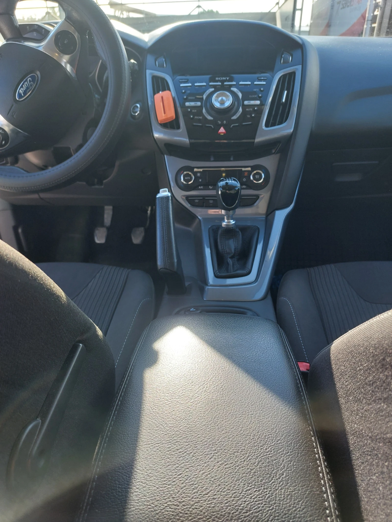 Ford Focus 1.6 Ecoboost, снимка 10 - Автомобили и джипове - 51738227