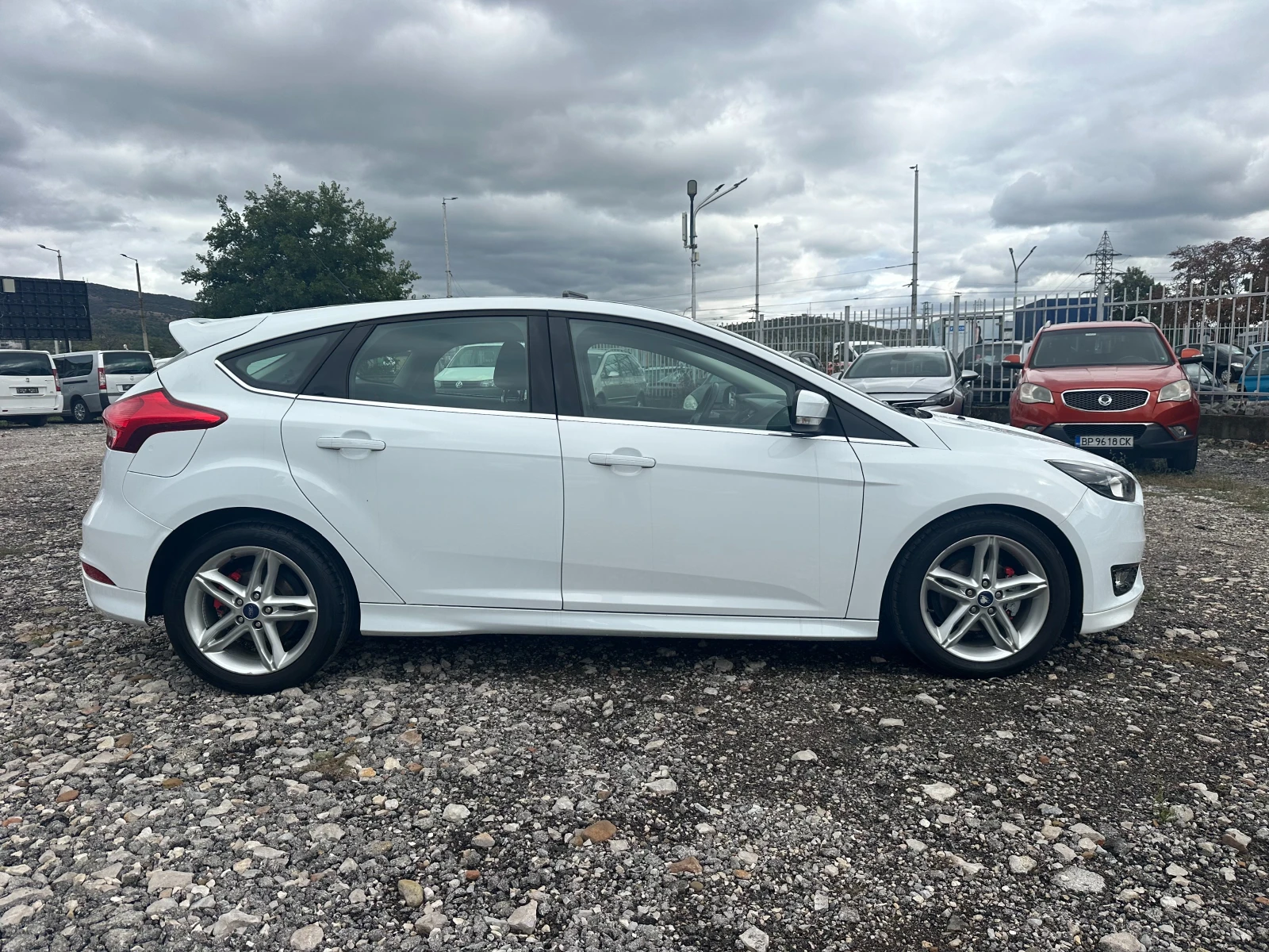 Ford Focus 1.5TDCI 120kc ST-LINE - изображение 2