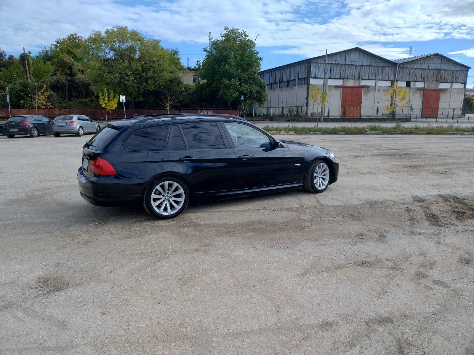 BMW 320  - изображение 9