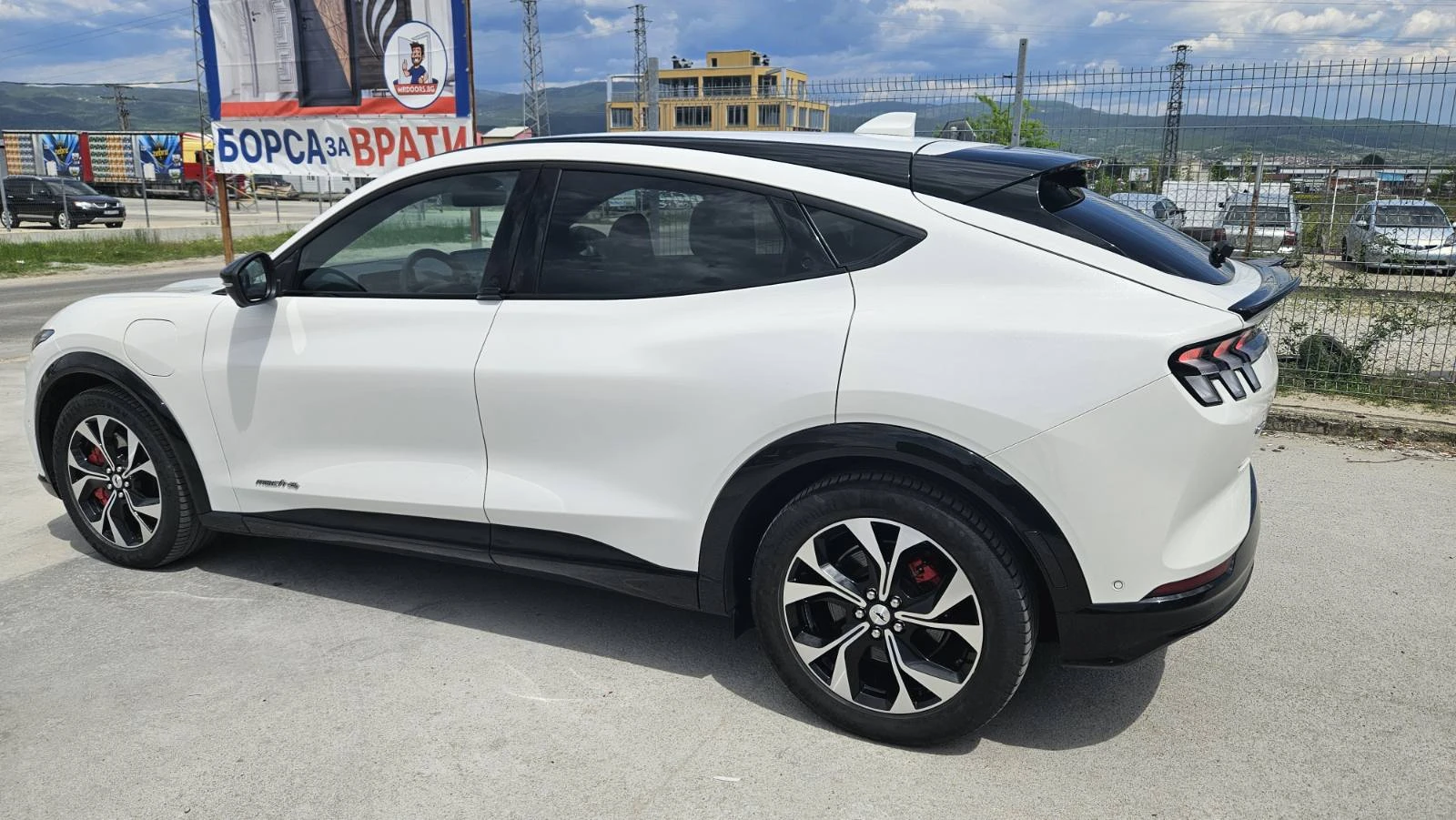 Ford Mustang Mach-E AWD | Mobile.bg   11