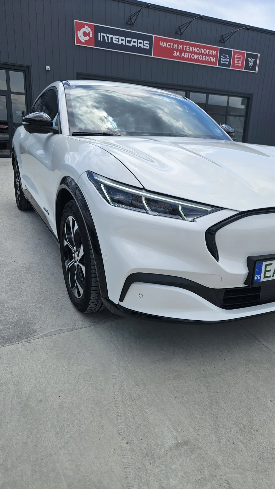 Ford Mustang Mach-E AWD | Mobile.bg   6