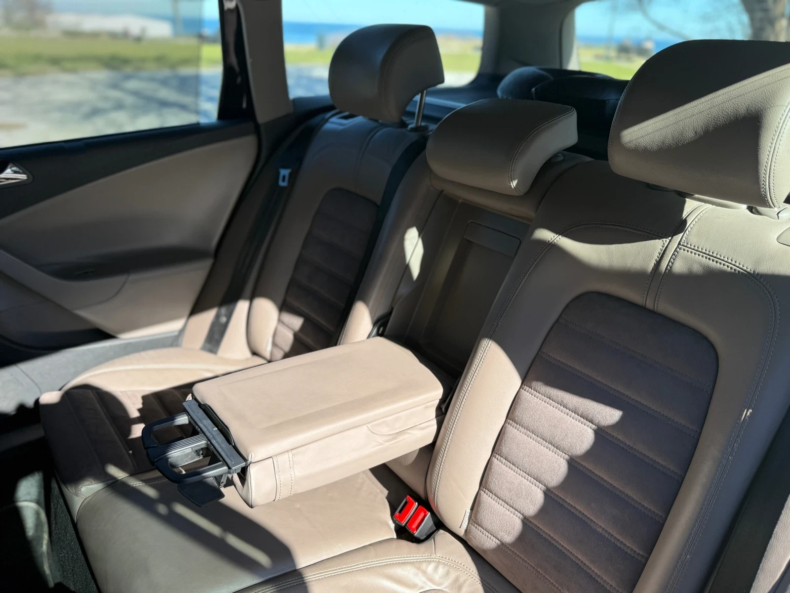 VW Passat 2.0 TDI COMMON RAIL, снимка 13 - Автомобили и джипове - 53801263