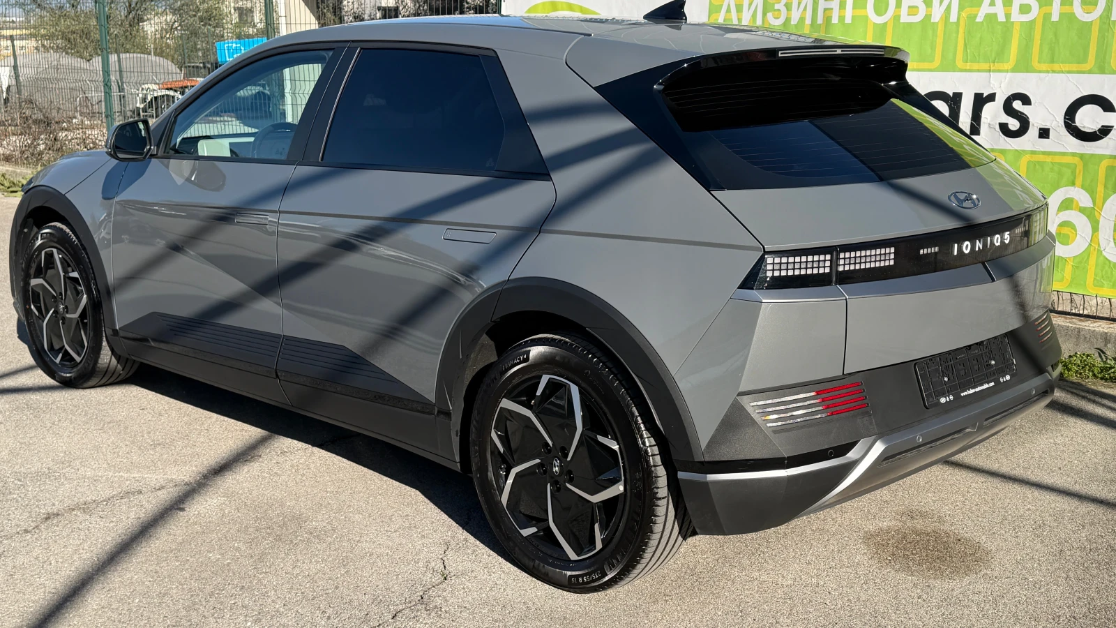 Hyundai Ioniq 5 72.6kWh Dinamiq в Гаранция, снимка 5 - Автомобили и джипове - 54138916