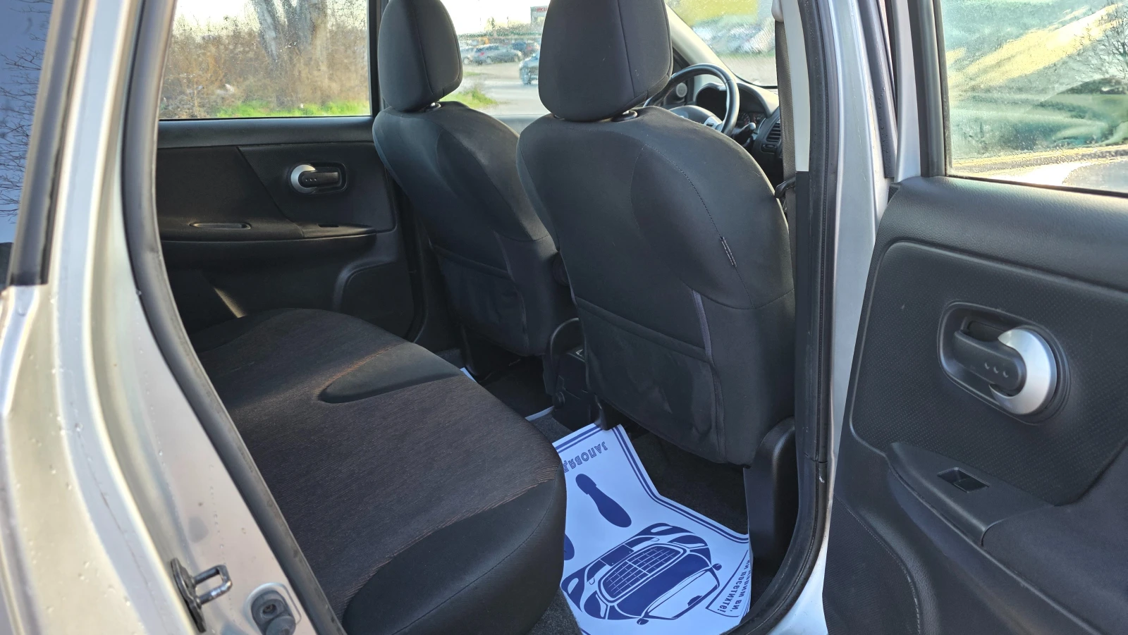 Nissan Note FACE LIFT/1.4i/88hp, снимка 10 - Автомобили и джипове - 54184443