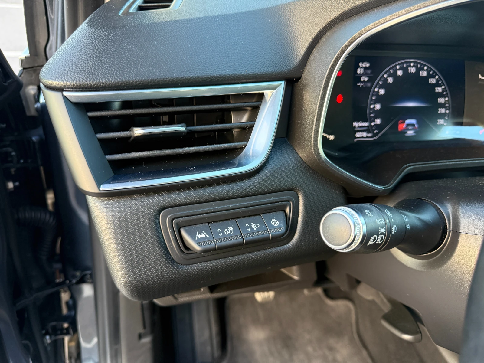 Renault Clio Intens, 100 к.с., Turbo, снимка 5 - Автомобили и джипове - 54718116