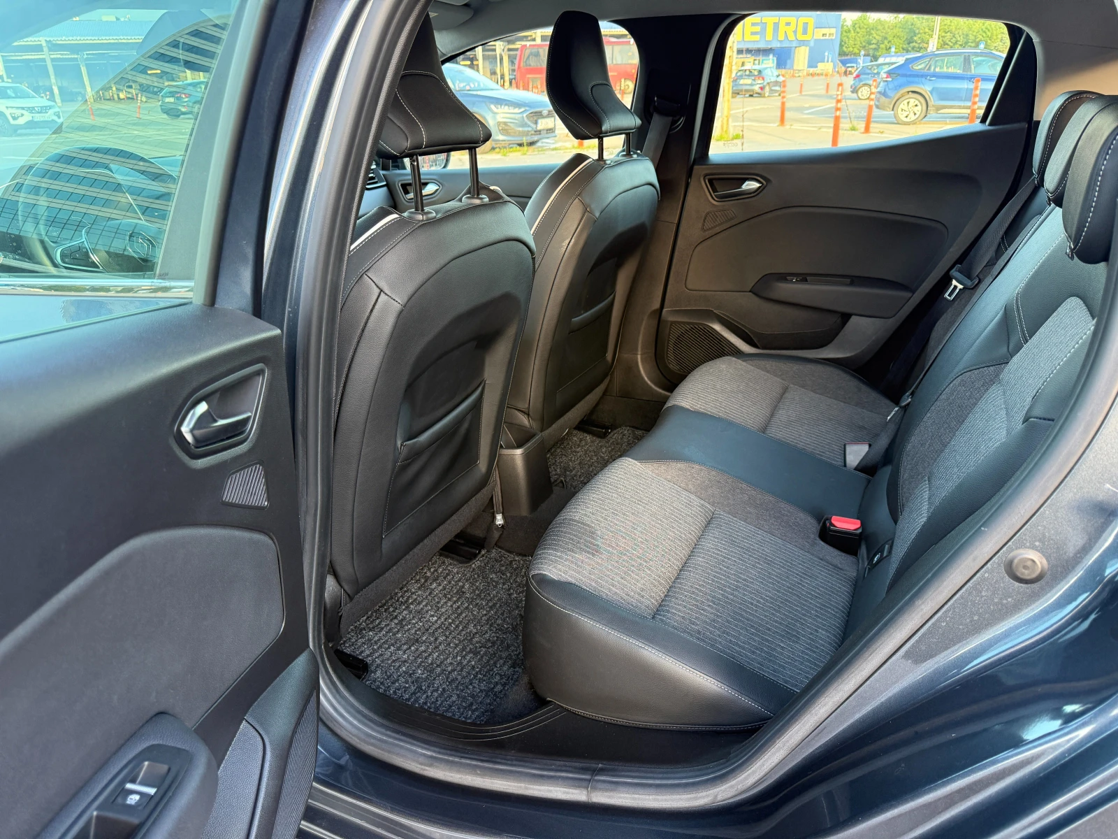 Renault Clio Intens, 100 к.с., Turbo, снимка 13 - Автомобили и джипове - 54718116