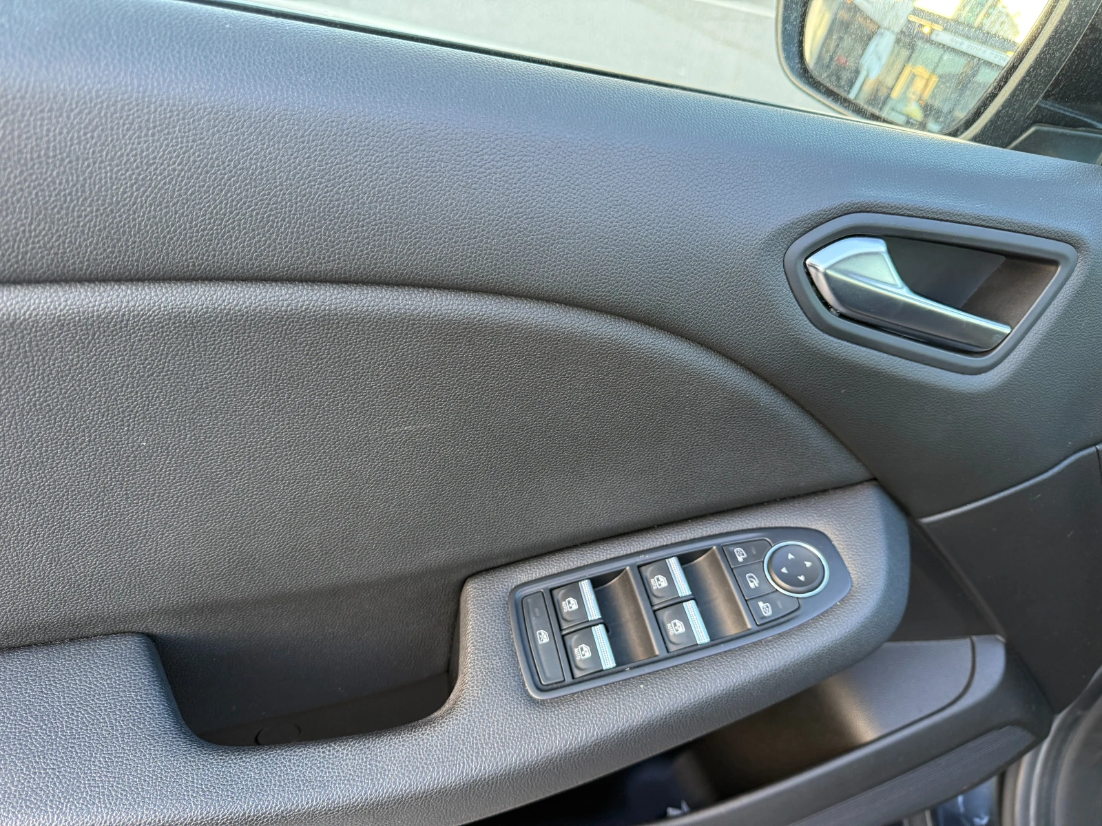 Renault Clio Intens, 100 к.с., Turbo, снимка 4 - Автомобили и джипове - 54718116