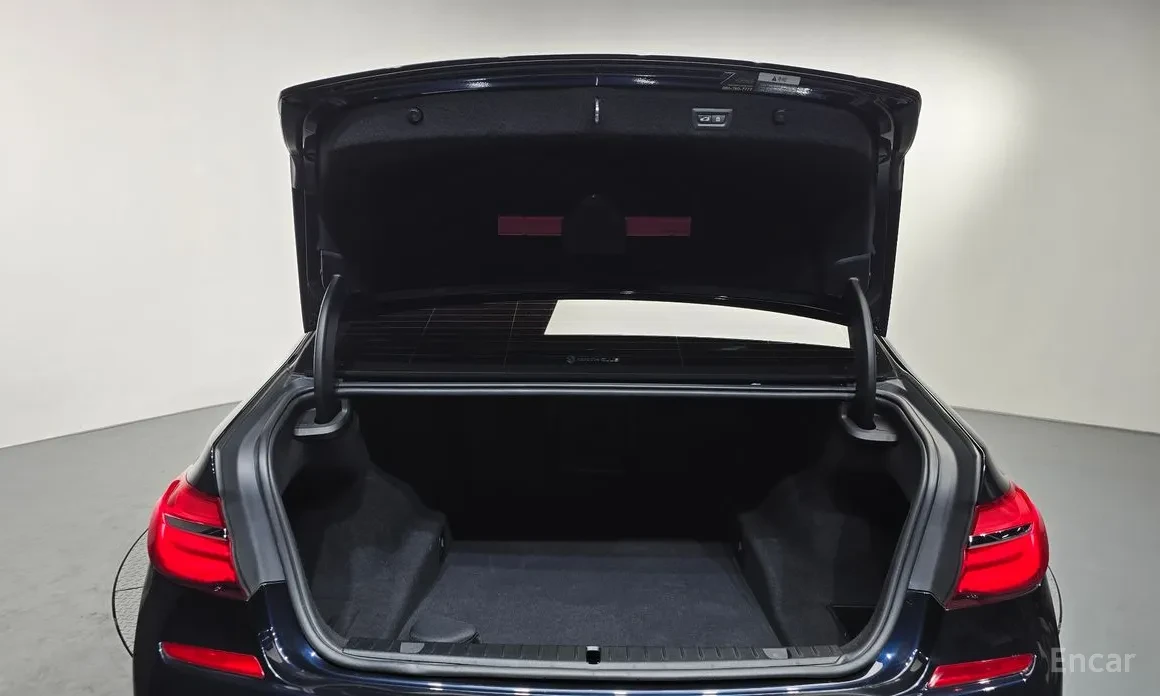 BMW 740 M-PAKET* LASER* SKY LOUNGE* EXECUTIVE LOUNGE* TV* , снимка 15 - Автомобили и джипове - 54809618