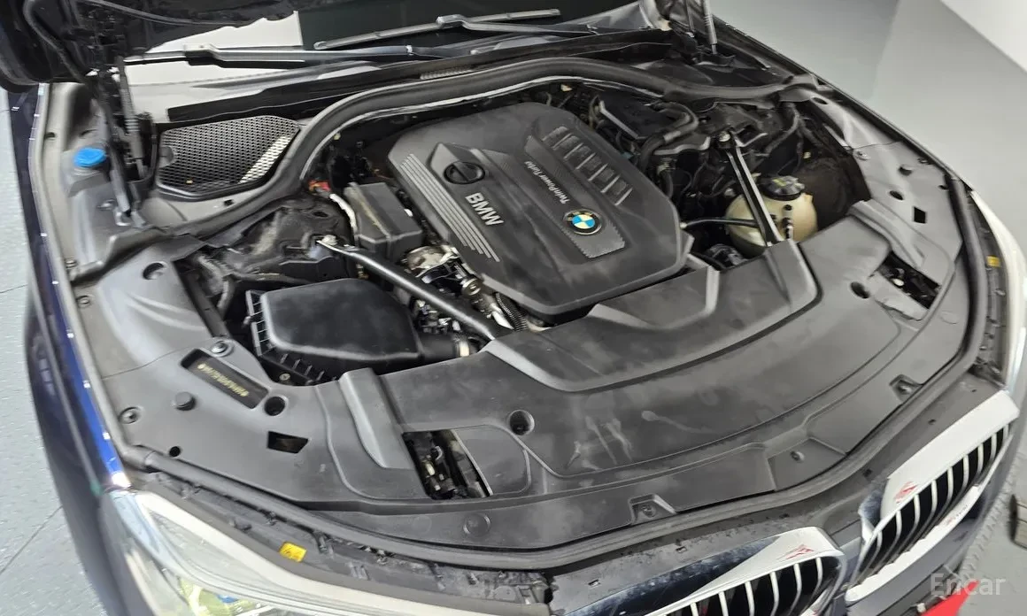BMW 740 M-PAKET* LASER* SKY LOUNGE* EXECUTIVE LOUNGE* TV* , снимка 16 - Автомобили и джипове - 54809618