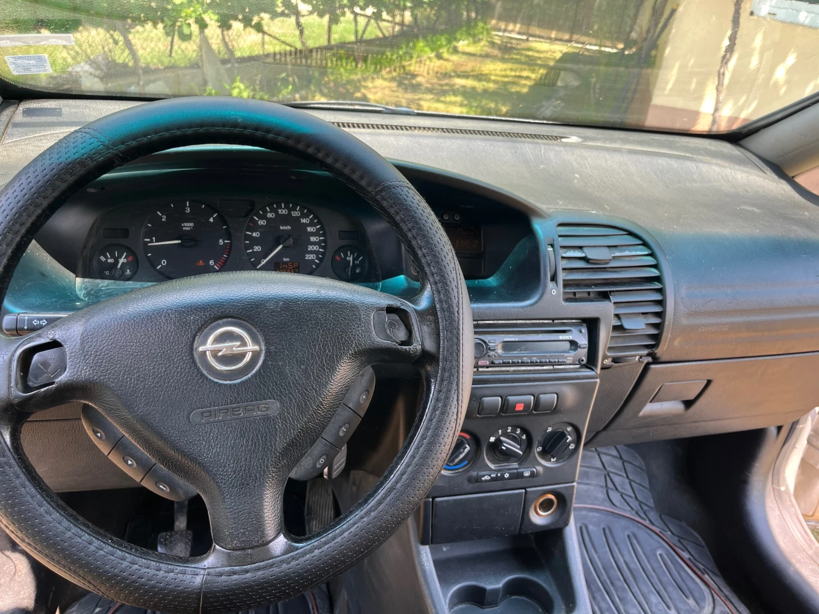Opel Zafira, снимка 11 - Автомобили и джипове - 55144970