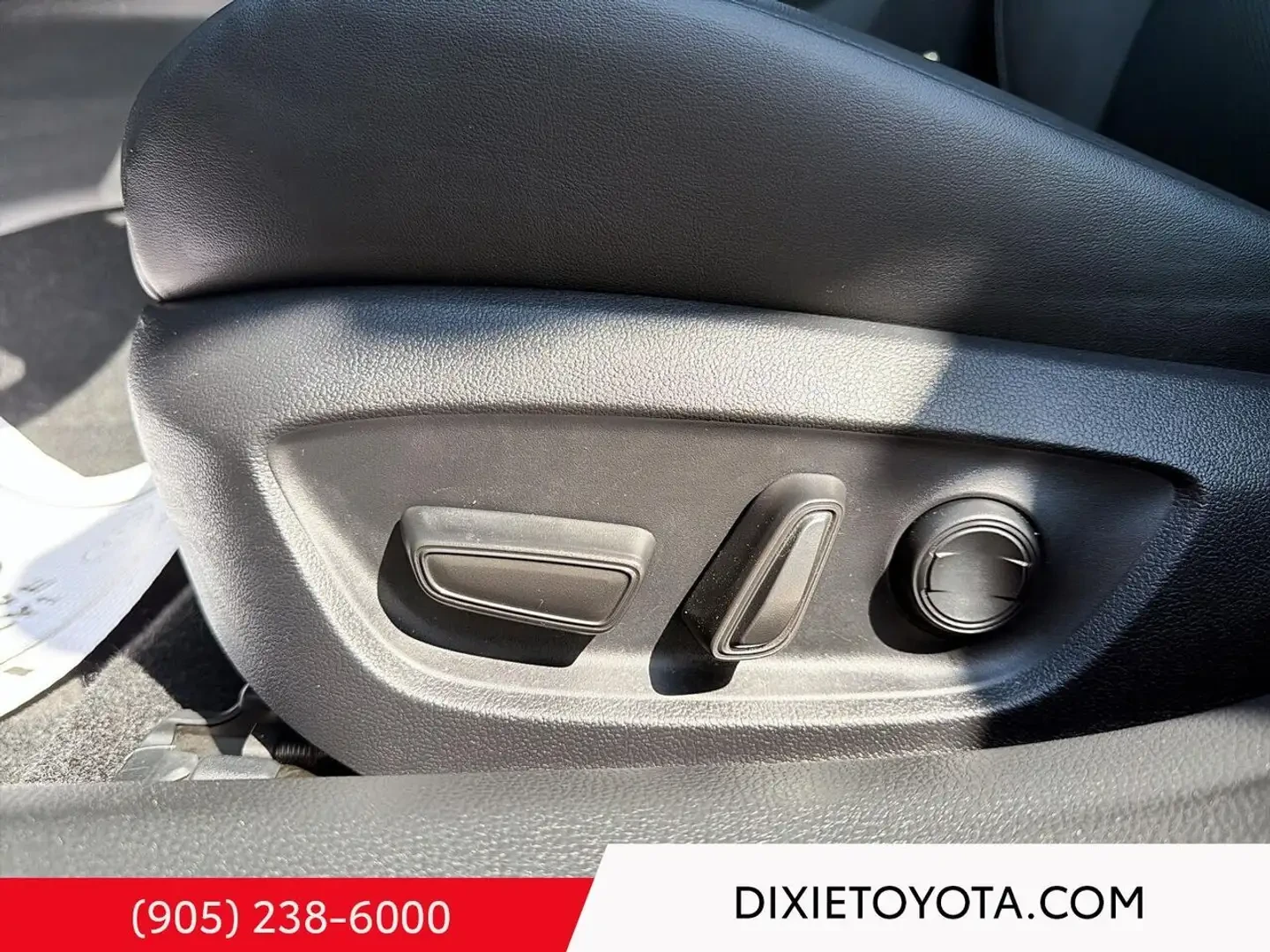 Toyota Prius XLE AWD-e HYBRID HYBRID XLE AWD / HEATED SEATS /, снимка 10 - Автомобили и джипове - 55197192
