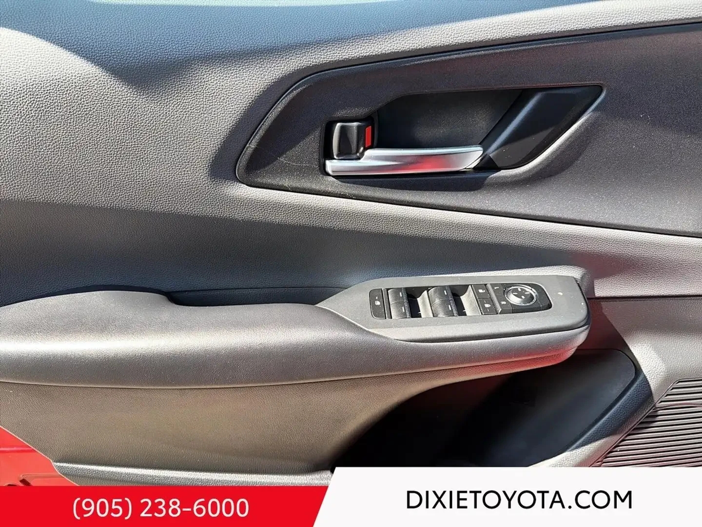 Toyota Prius XLE AWD-e HYBRID HYBRID XLE AWD / HEATED SEATS /, снимка 8 - Автомобили и джипове - 55197192