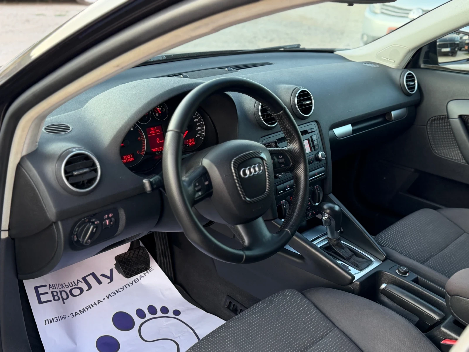 Audi A3 1.9TDI 105кс АВТОМАТИК МУЛТИ-ВОЛАН ПОДГРЕВ, снимка 10 - Автомобили и джипове - 55198845