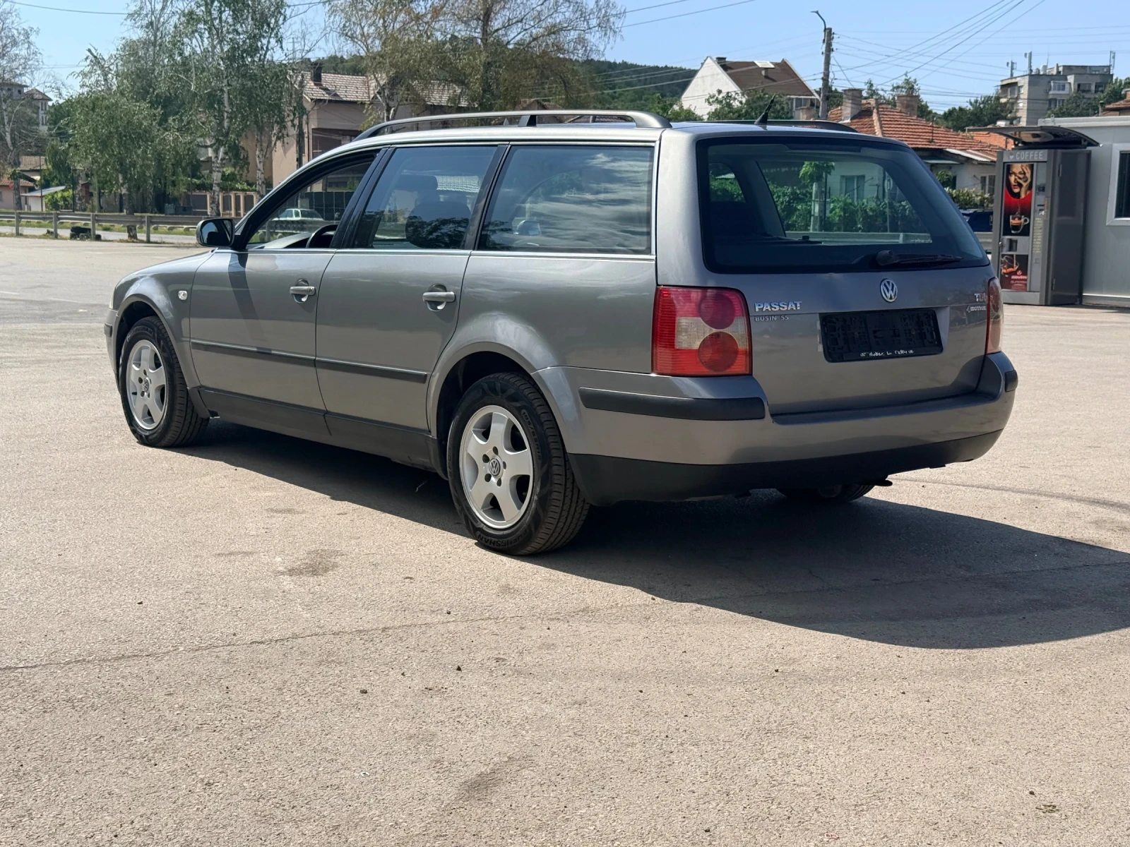 VW Passat 1.9 TDI 131к.с 4Motion, снимка 6 - Автомобили и джипове - 55448320