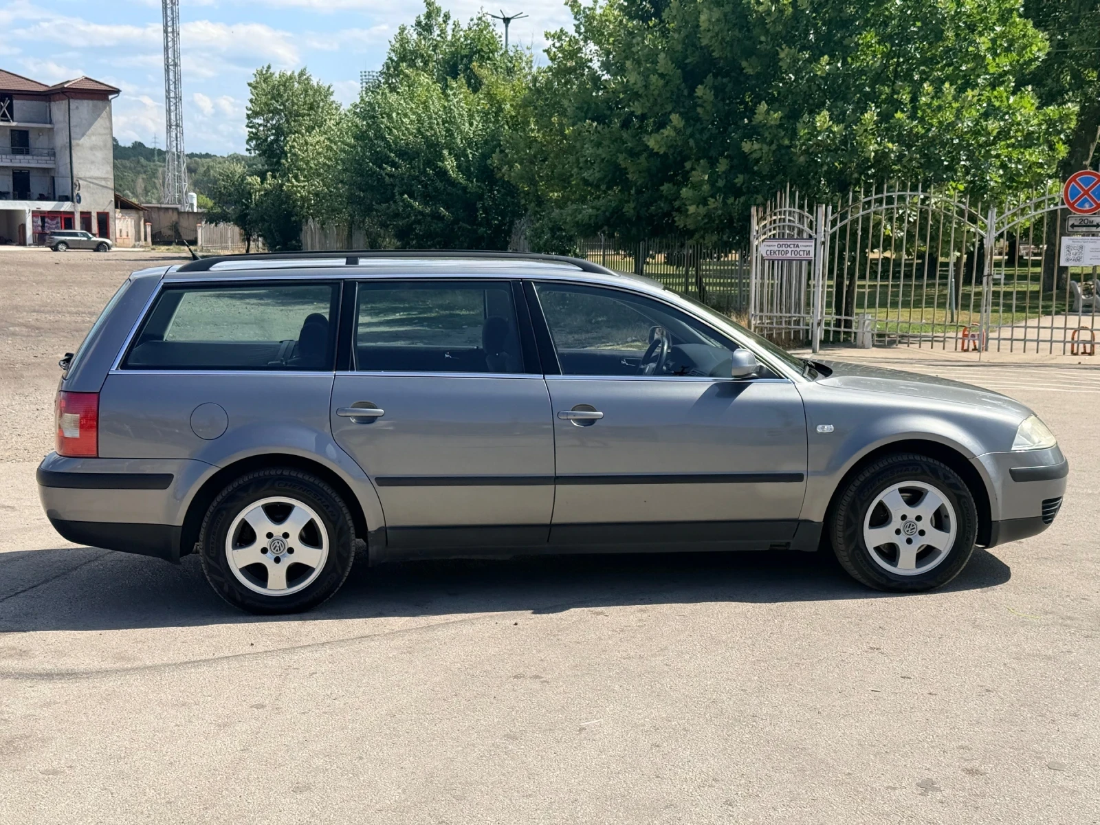 VW Passat 1.9 TDI 131к.с 4Motion, снимка 3 - Автомобили и джипове - 55448320