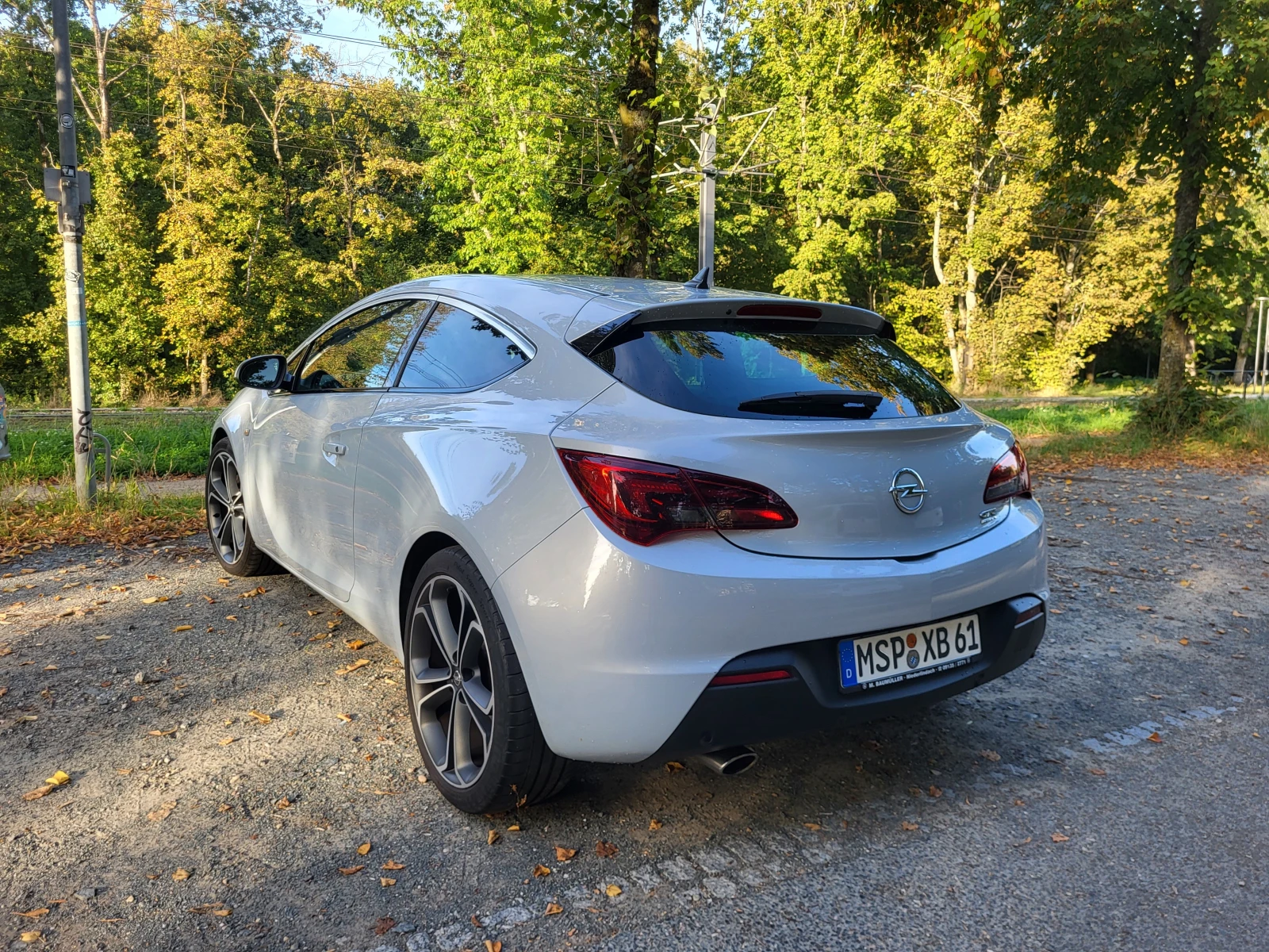 Opel Astra J GTC 1.6T OPC, снимка 2 - Автомобили и джипове - 55570724