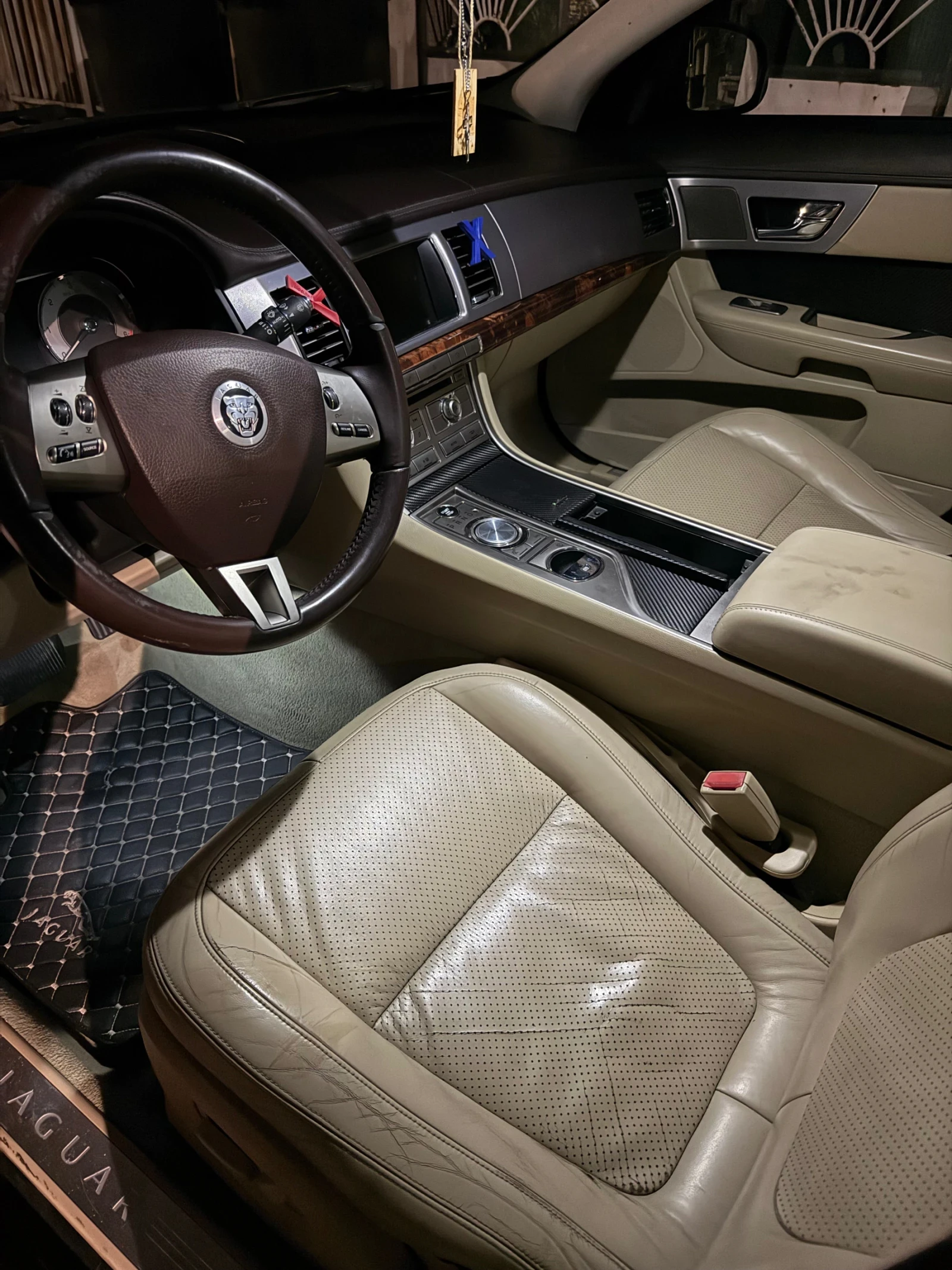 Jaguar Xf 2.7, снимка 8 - Автомобили и джипове - 55622673