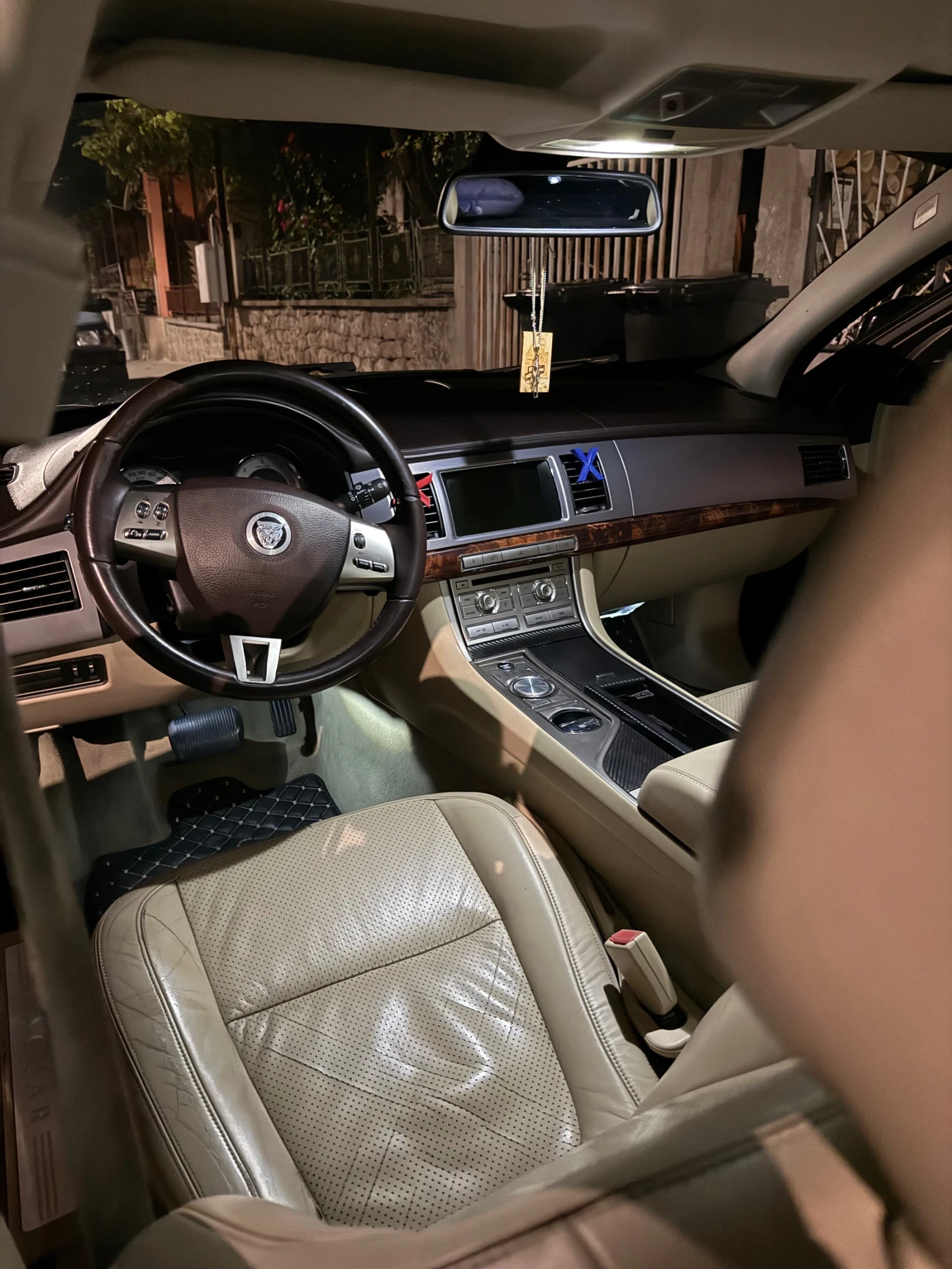 Jaguar Xf 2.7, снимка 5 - Автомобили и джипове - 55622673