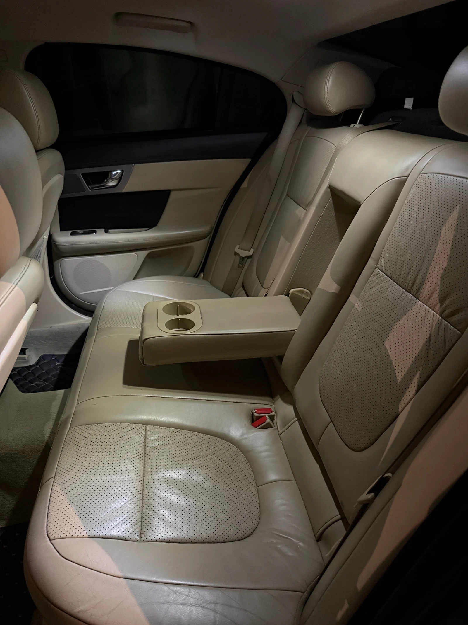 Jaguar Xf 2.7, снимка 6 - Автомобили и джипове - 55622673