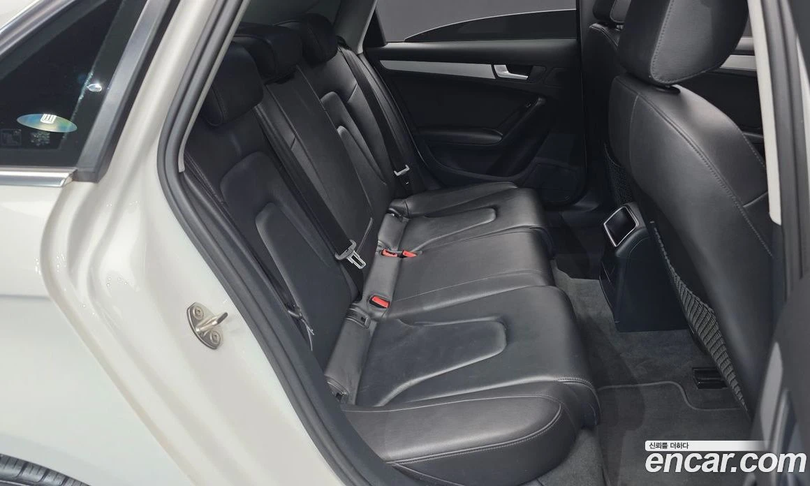 Audi A4 35 TDI Quattro B8, снимка 12 - Автомобили и джипове - 55676694