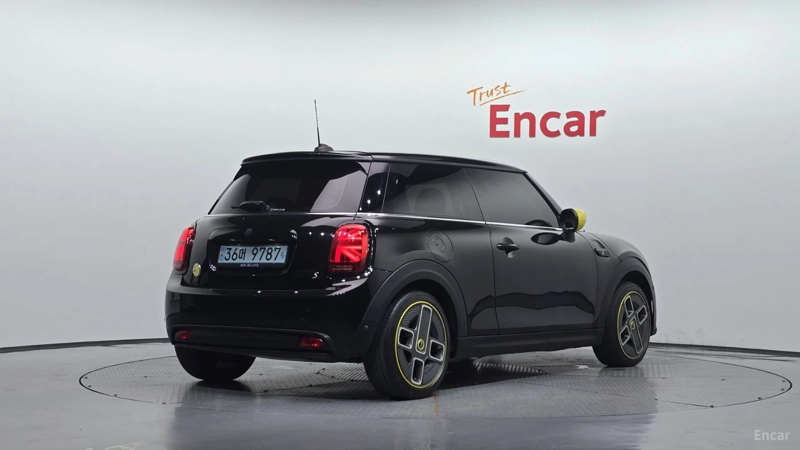 Mini Cooper ELECTRIC | ACC | ПОДГРЕВИ, снимка 2 - Автомобили и джипове - 56112130
