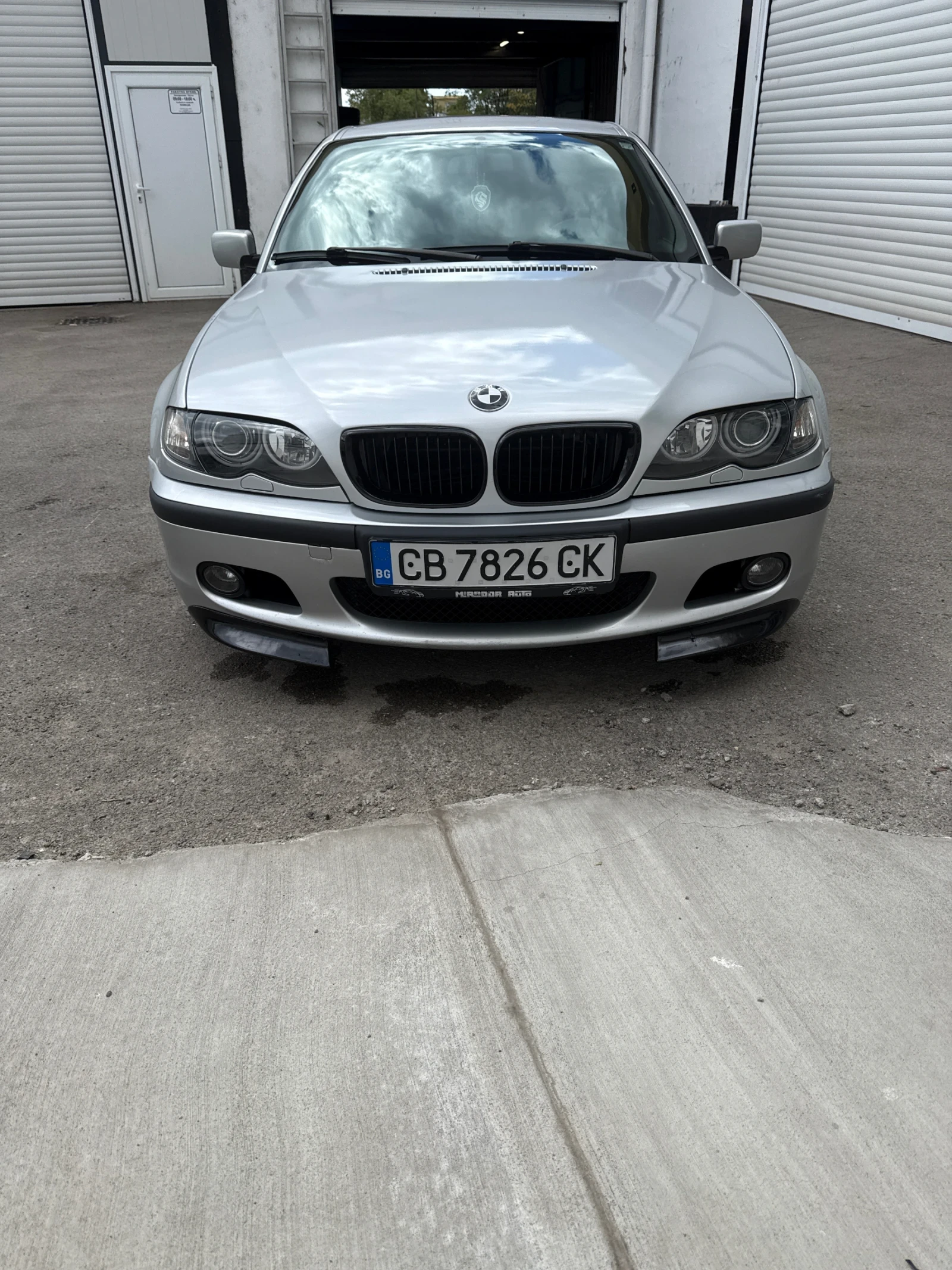 BMW 320, снимка 12 - Автомобили и джипове - 56181204