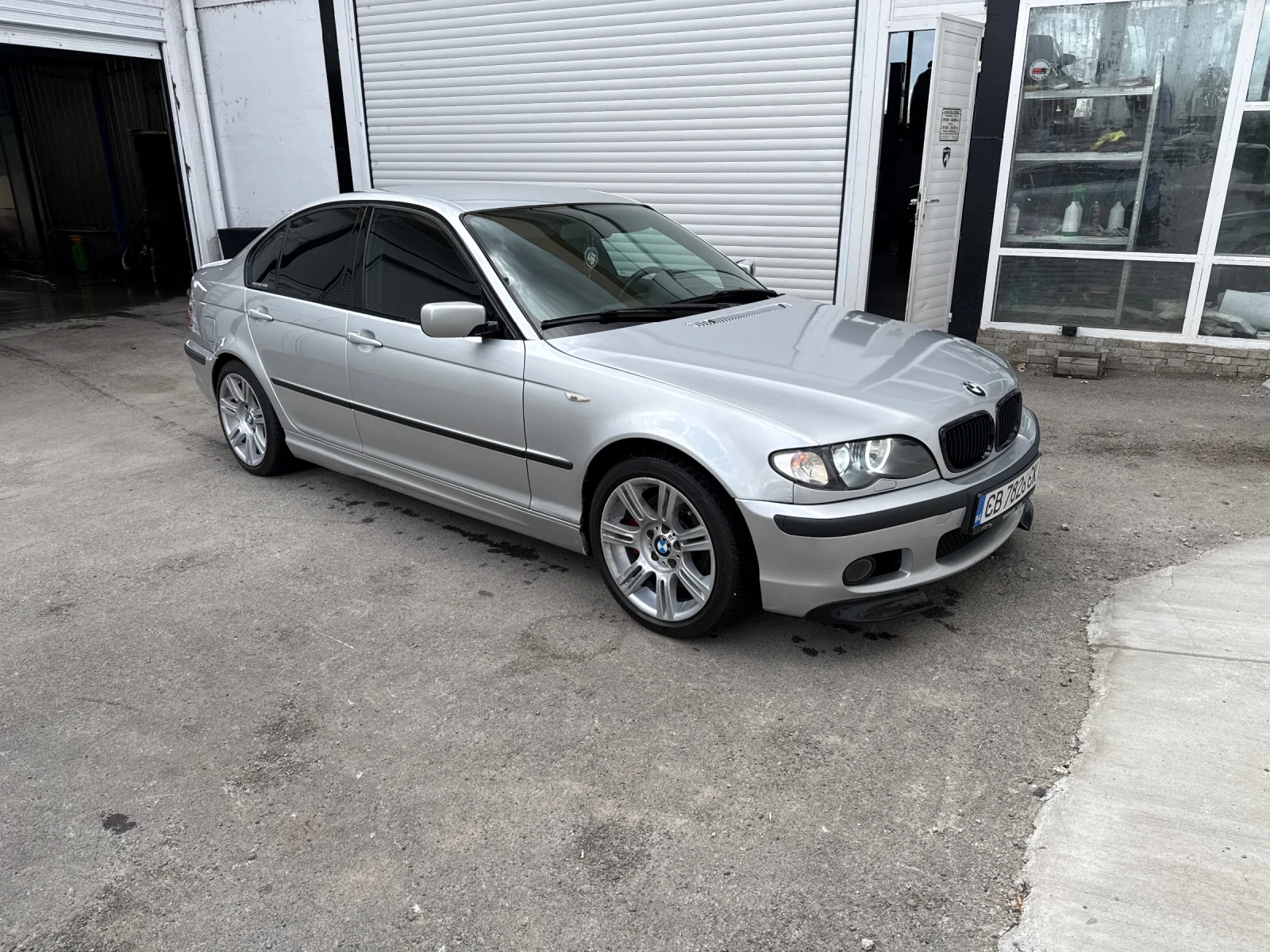 BMW 320, снимка 2 - Автомобили и джипове - 56181204