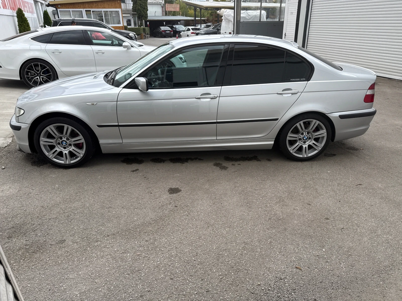 BMW 320, снимка 14 - Автомобили и джипове - 56181204