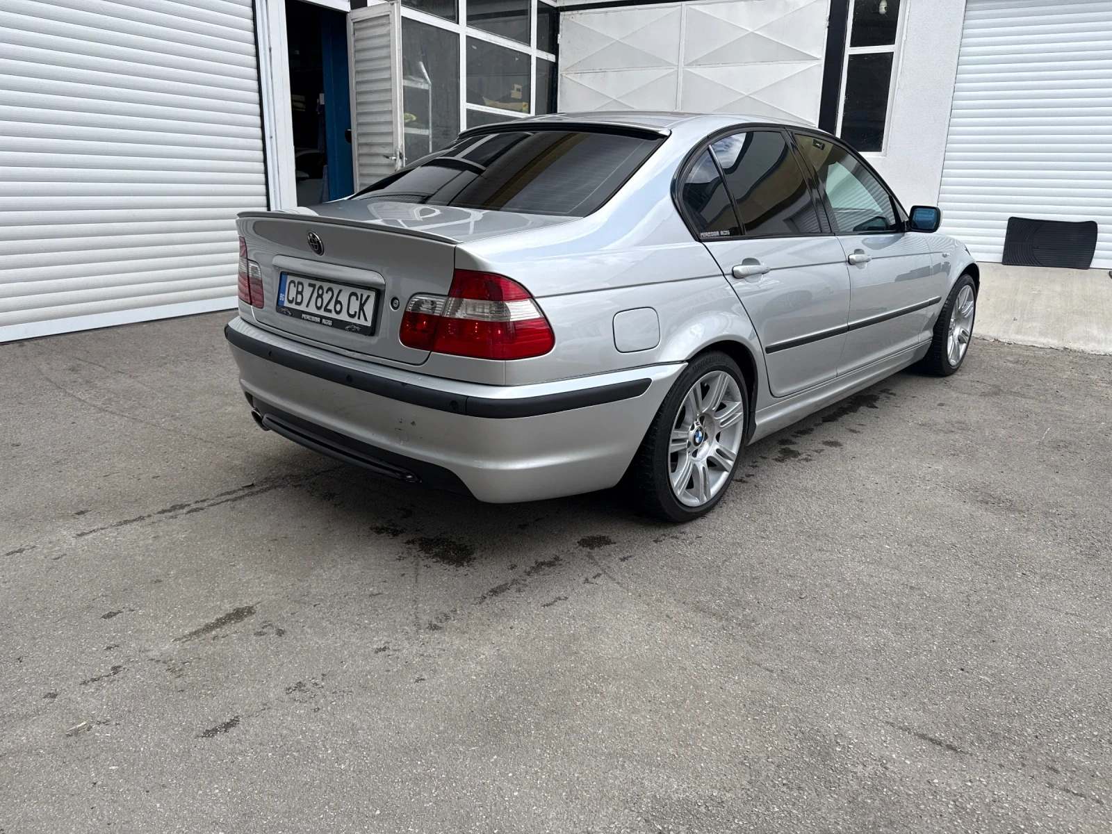 BMW 320, снимка 3 - Автомобили и джипове - 56181204