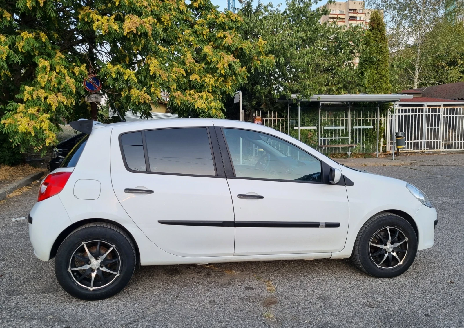 Renault Clio, снимка 6 - Автомобили и джипове - 56433026