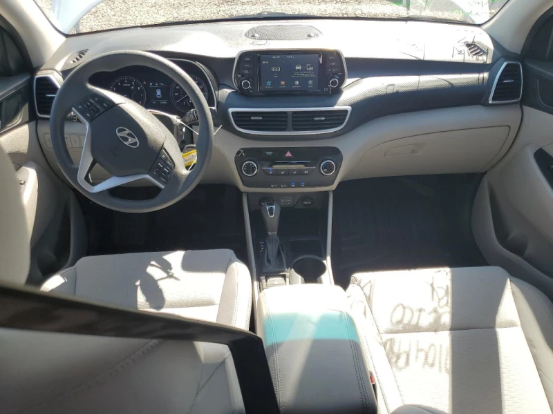 Hyundai Tucson, снимка 8 - Автомобили и джипове - 47441637