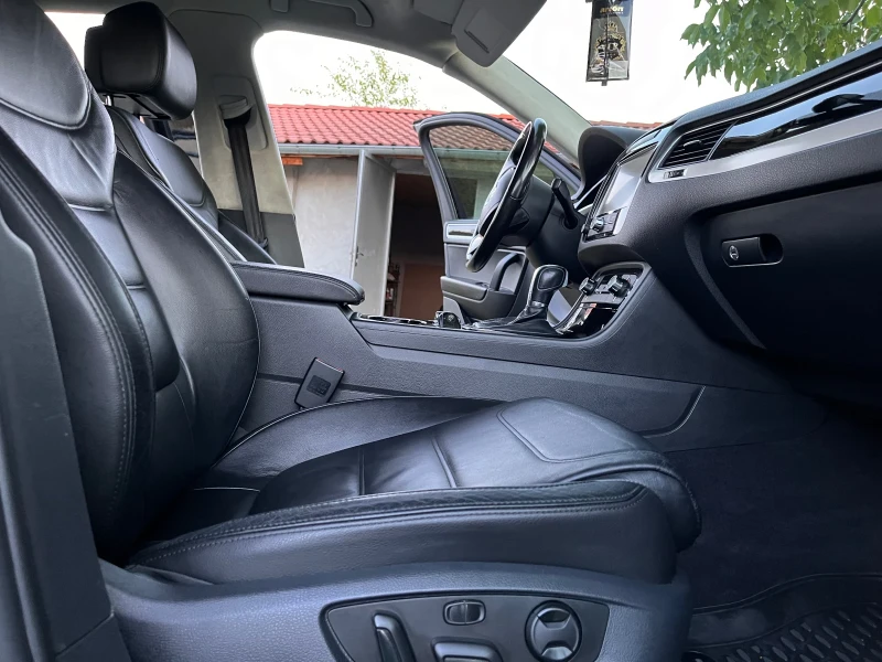 VW Touareg На пружини 8zf, снимка 9 - Автомобили и джипове - 52149139