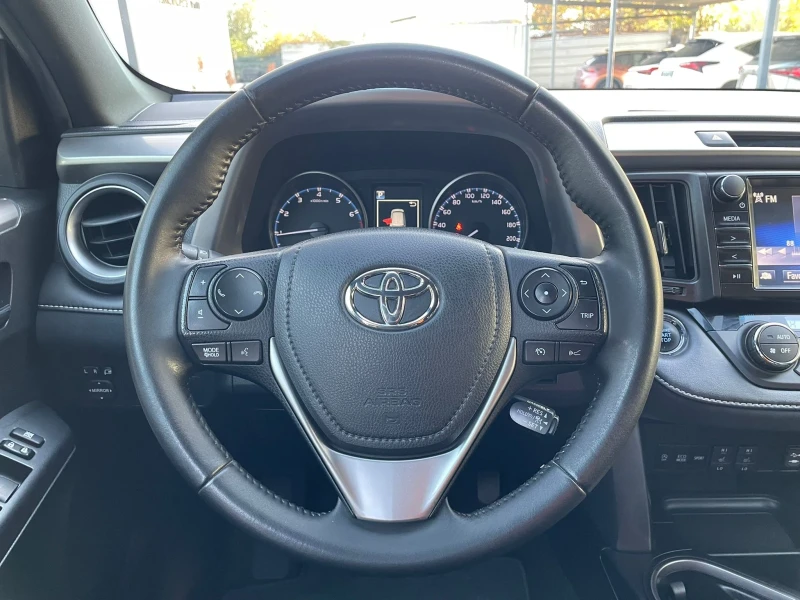 Toyota Rav4 2.0/Auto/Navi/Camera/EU , снимка 11 - Автомобили и джипове - 52150391