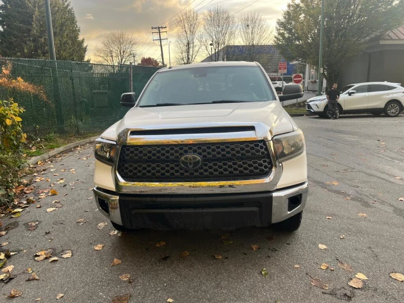 Toyota Tundra SR5 DOUBLE CAB* 4X4* 5.7 V8* , снимка 2 - Автомобили и джипове - 52326731