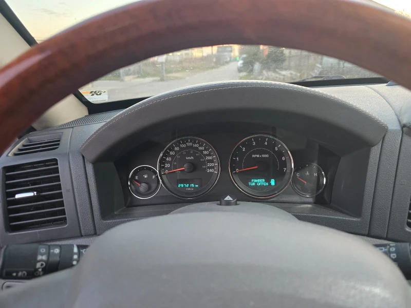 Jeep Grand cherokee 5.7HEMI OVERLAND, снимка 10 - Автомобили и джипове - 52830212