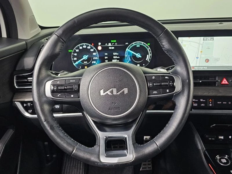 Kia Sportage Signature Gravity 4WD| 226к.с.| ВКЛ.ТЕХНОТЕСТ, снимка 13 - Автомобили и джипове - 55323290