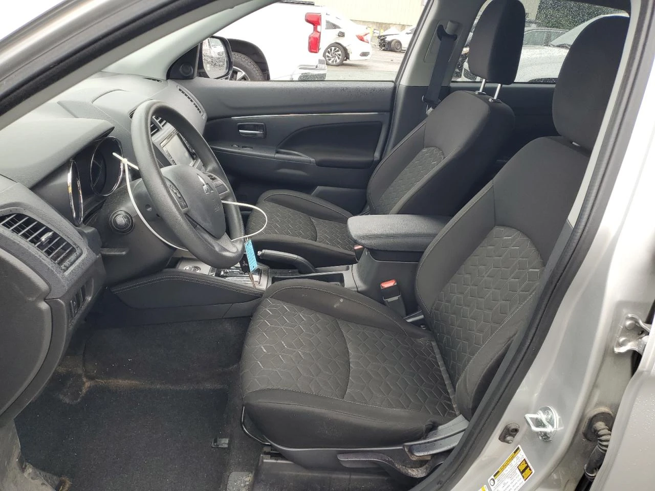 Mitsubishi Outlander SPORT ES - изображение 8