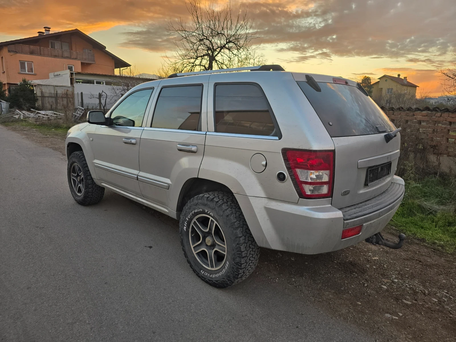 Jeep Grand cherokee 5.7HEMI OVERLAND - изображение 3