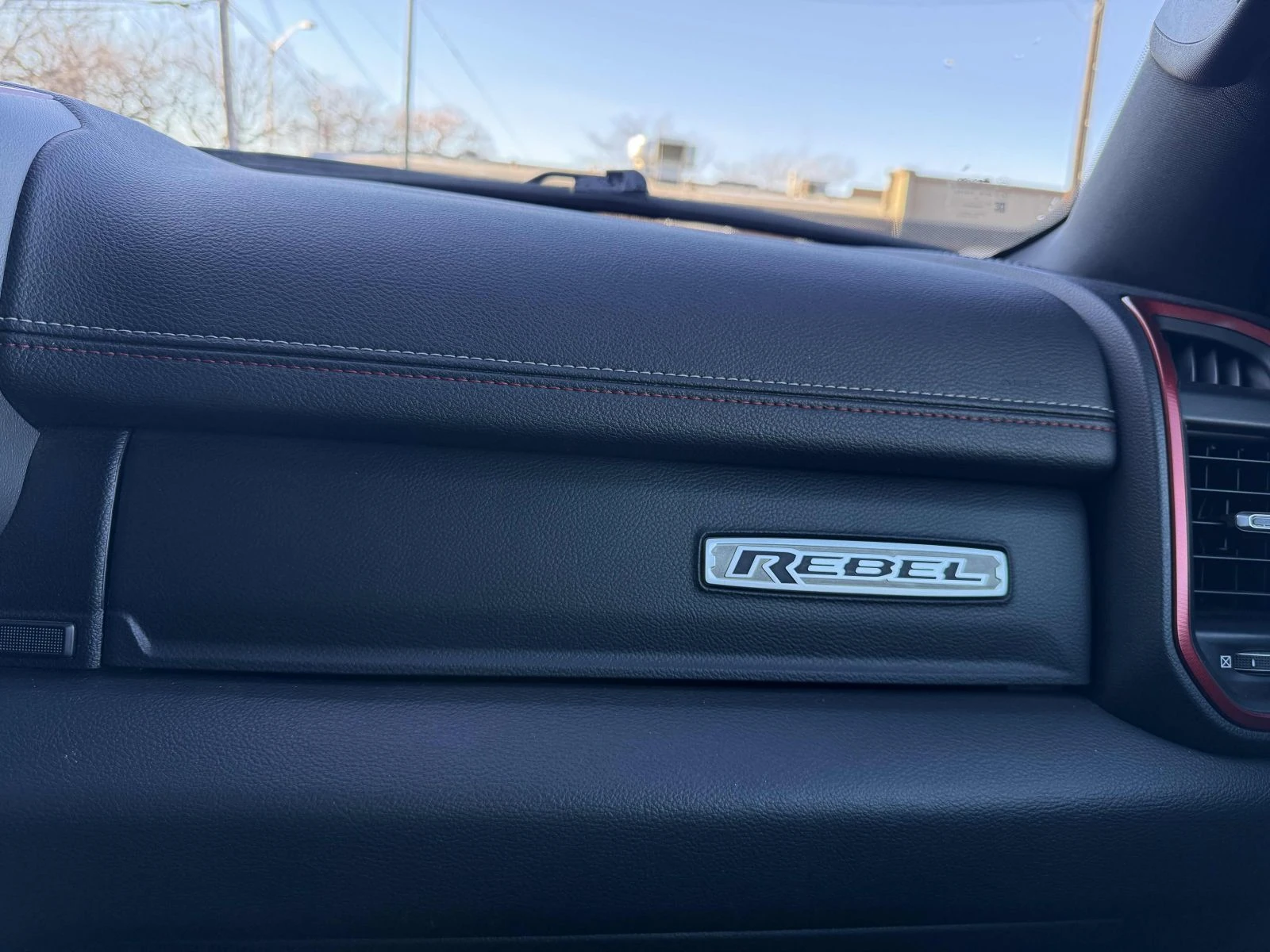 Dodge RAM 1500 REBEL, снимка 15 - Автомобили и джипове - 53751243