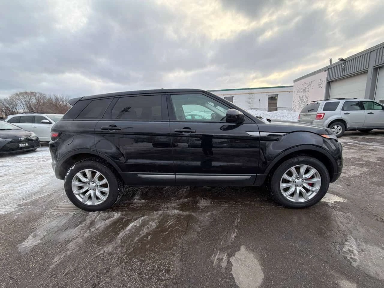 Land Rover Range Rover Evoque SE  CARFAX, снимка 3 - Автомобили и джипове - 53990245