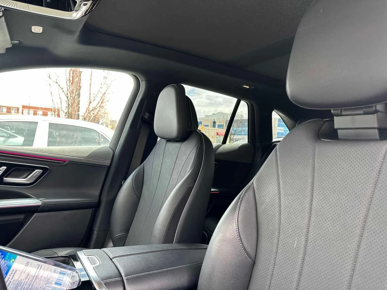 Mercedes-Benz EQE * 350 * ПРЕДСТАВИТЕЛСТВО * ПОДГРЕВИ * 360 * PANO, снимка 11 - Автомобили и джипове - 54021116