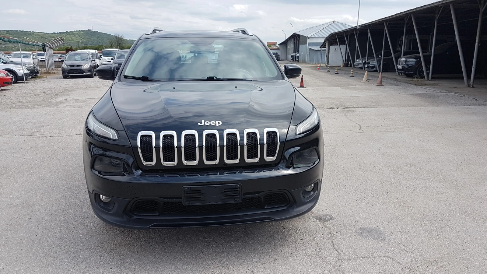 Jeep Cherokee 2.0TDI 4×4, снимка 2 - Автомобили и джипове - 54364129