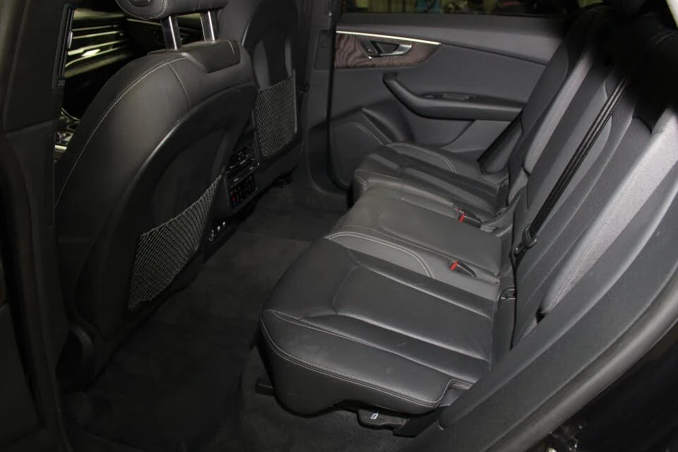 Audi Q8 QUATTRO PROGRESSIV 55 TFSI, снимка 12 - Автомобили и джипове - 54599377