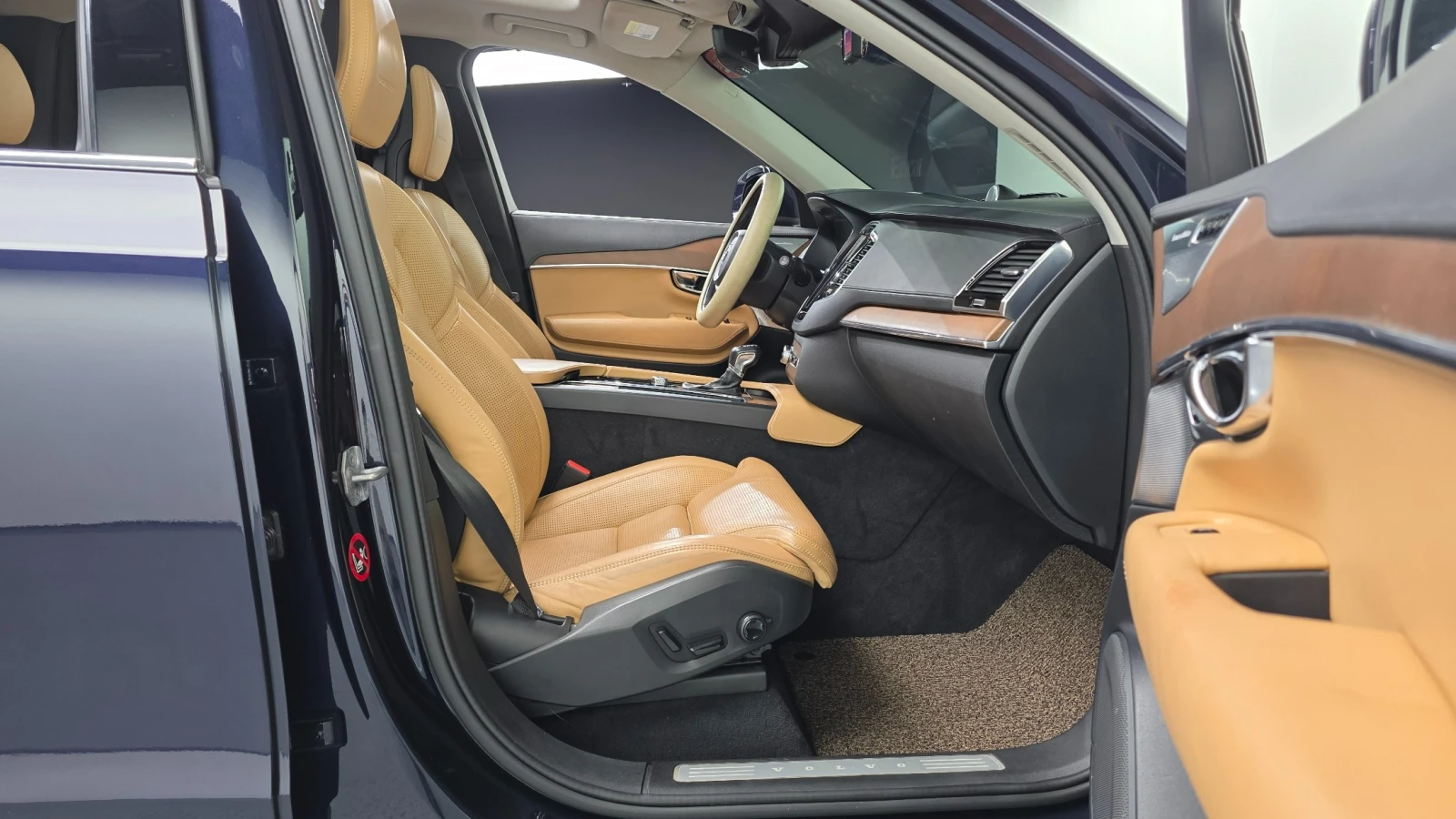 Volvo Xc90, снимка 7 - Автомобили и джипове - 54720438